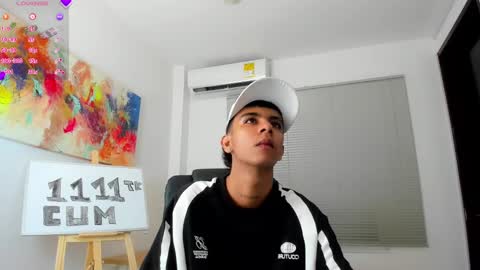 dikey_18 online show from 02/01/25, 09:00