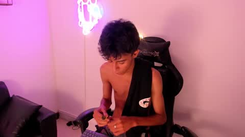 dikey_18 online show from 10/03/25, 12:35