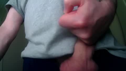 Snapshot of diki3333333333 chatting on 12/17/24, 12:01 Nick online show from 12/17/24, 12:01