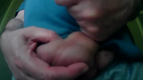 Snapshot of diki3333333333 chatting on 01/04/25, 12:49 Nick online show from 01/04/25, 12:49