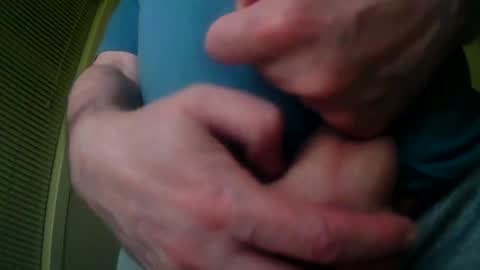 Snapshot of diki3333333333 chatting on 01/05/25, 09:48 Nick online show from 01/05/25, 09:48