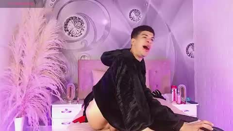 Snapshot of dilan_femboy_ chatting on 07/04/26, 02:23 dilan_femboy_ online show from 07/04/26, 02:23