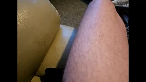 Snapshot of dilf232323 chatting on 10/12/25, 07:07 Dilf online show from 10/12/25, 07:07