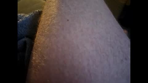 Snapshot of dilf232323 chatting on 10/18/25, 08:37 Dilf online show from 10/18/25, 08:37