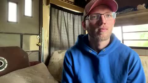 Snapshot of dilf_96 chatting on 05/20/26, 07:42 Daddy online show from 05/20/26, 07:42