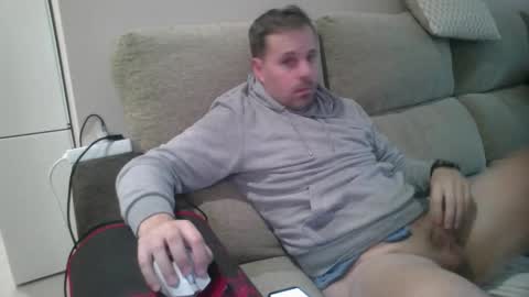 dili999 online show from 09/27/25, 05:29