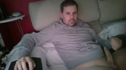 dili999 online show from 10/19/25, 05:02