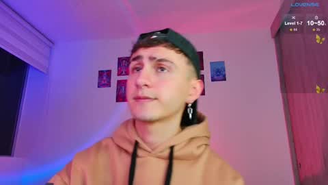 Julian Independent Model online show from 11/17/25, 11:54