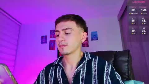 Julian Independent Model online show from 06/19/26, 12:04