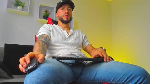 Angel Dimitri online show from 10/05/25, 04:49