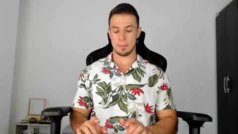 Snapshot of dimitricaruso chatting on 03/09/25, 05:00 dimitricaruso online show from 03/09/25, 05:00