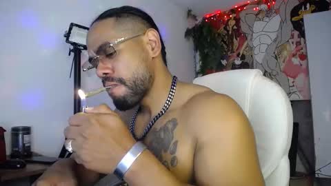 Snapshot of dimitry_muscle chatting on 12/04/24, 12:19 dimitry kyle mucle online show from 12/04/24, 12:19