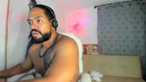 Snapshot of dimitry_muscle chatting on 12/27/24, 02:14 dimitry kyle mucle online show from 12/27/24, 02:14