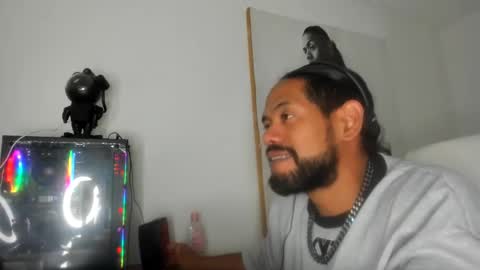 Snapshot of dimitry_muscle chatting on 01/03/25, 12:33 dimitry kyle mucle online show from 01/03/25, 12:33