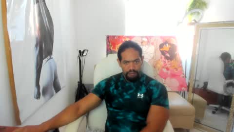 Snapshot of dimitry_muscle chatting on 01/13/25, 02:00 dimitry kyle mucle online show from 01/13/25, 02:00