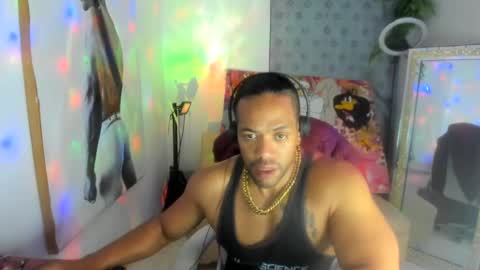 Snapshot of dimitry_muscle chatting on 01/18/25, 03:09 dimitry kyle mucle online show from 01/18/25, 03:09