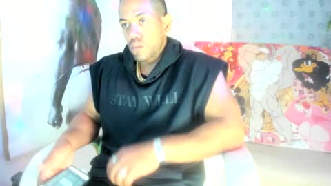 Snapshot of dimitry_muscle chatting on 01/19/25, 01:43 dimitry kyle mucle online show from 01/19/25, 01:43