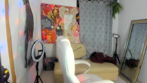 Snapshot of dimitry_muscle chatting on 02/15/25, 12:59 dimitry kyle mucle online show from 02/15/25, 12:59