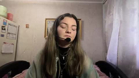 Snapshot of dimplehendrik chatting on 06/11/26, 09:18 dimplehendrik online show from 06/11/26, 09:18