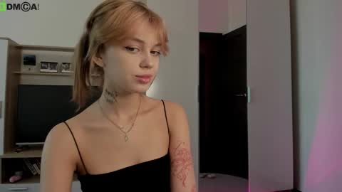 Snapshot of din_star chatting on 10/01/25, 09:15 Dina online show from 10/01/25, 09:15