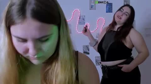 dina_bloom online show from 02/01/26, 07:56