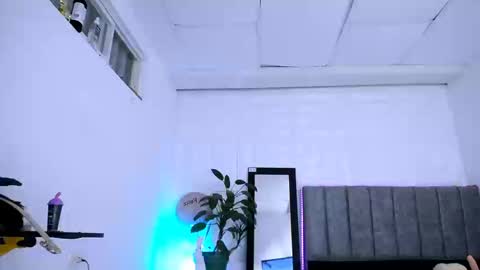 DINA online show from 09/23/25, 12:02