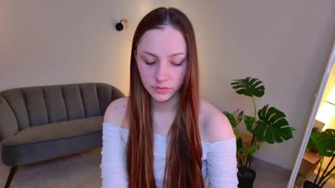 Snapshot of dina_peach chatting on 06/19/26, 06:29 Dina online show from 06/19/26, 06:29