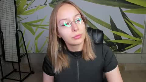 Dina online show from 03/16/26, 12:53
