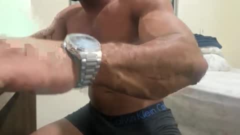 dinhoo14 online show from 11/20/25, 03:18