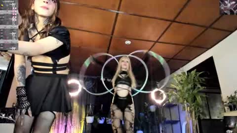 dino_rain77 online show from 09/18/25, 02:35