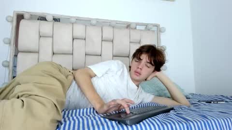 apollo online show from 12/05/25, 01:42