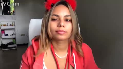 diosadeluniverso_ online show from 10/31/25, 06:20