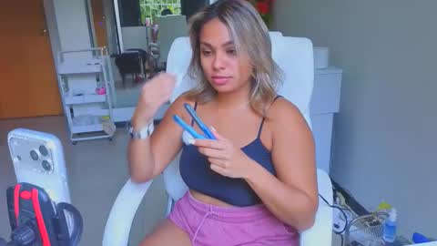 diosadeluniverso_ online show from 04/13/26, 12:43