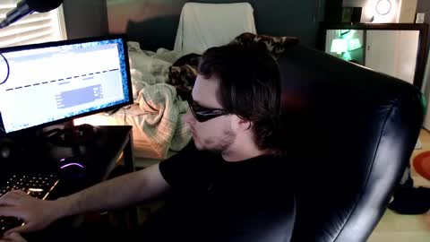 Dirk Sloan online show from 05/11/26, 05:43