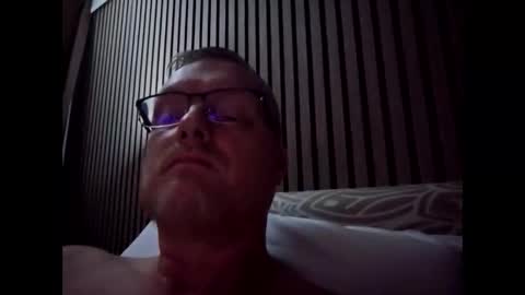 Snapshot of dirkkie1975 chatting on 03/26/26, 12:06 dirkkie1975 online show from 03/26/26, 12:06