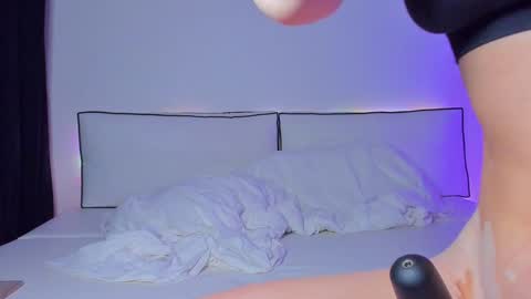 Hailey online show from 01/30/25, 06:54