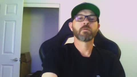 Snapshot of dirtrider15 chatting on 02/17/25, 12:32 dirtrider15 online show from 02/17/25, 12:32