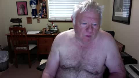 dirtrider195080438 online show from 06/06/26, 02:22