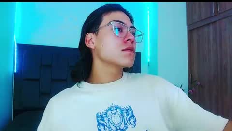 Snapshot of dirty_model chatting on 09/26/25, 08:18 dirty model online show from 09/26/25, 08:18