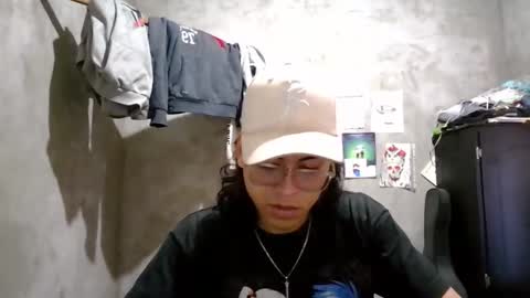 dirty model online show from 04/22/26, 11:45