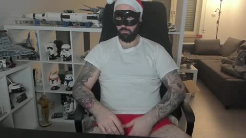 Snapshot of dirtybalws chatting on 12/22/24, 11:41 Robert online show from 12/22/24, 11:41