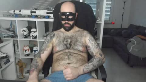 Snapshot of dirtybalws chatting on 01/26/25, 03:25 Robert online show from 01/26/25, 03:25