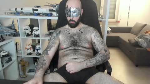 Snapshot of dirtybalws chatting on 02/02/25, 12:30 Robert online show from 02/02/25, 12:30