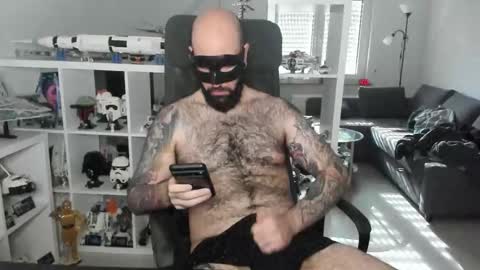 Snapshot of dirtybalws chatting on 11/05/25, 11:10 Robert online show from 11/05/25, 11:10