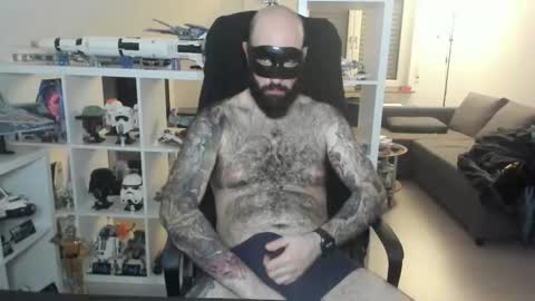 Snapshot of dirtybalws chatting on 01/17/26, 04:06 Robert online show from 01/17/26, 04:06