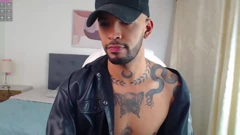 Snapshot of dirtybhot chatting on 12/10/24, 10:49 I just want to be happy online show from 12/10/24, 10:49