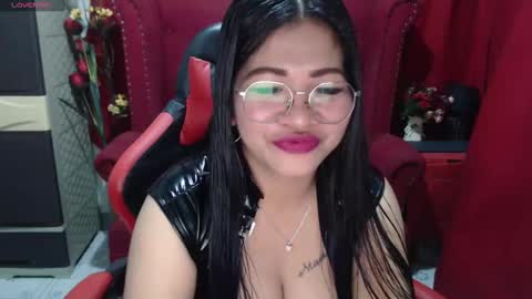 LatexQueen online show from 12/03/24, 01:54