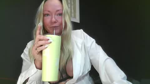 Snapshot of dirtylittlejess chatting on 10/04/25, 09:29 dirtylittlejess online show from 10/04/25, 09:29
