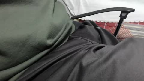 Snapshot of dirtyman8603 chatting on 01/11/25, 12:50 dirtyman8603 online show from 01/11/25, 12:50