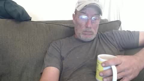 Snapshot of dirtynastyoldman chatting on 03/29/26, 01:22 dirtynastyoldman online show from 03/29/26, 01:22